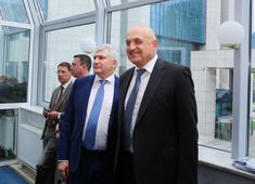 Генеральный директор ОАО «Оргэнергогаз» Борис Житомирский (справа)