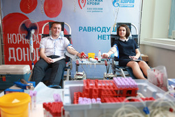 Коллеги из ООО "Газпром центрремонт" сдают кровь