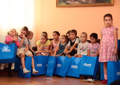 Сотрудники компании «Газпром центрремонт» полностью обеспечили воспитанников Приюта «Покров» всей необходимой литературой к началу учебного года (в общей сложности передано около 650 книг, пособий и учебных тетрадей)