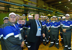 В первый день для специалистов организовали экскурсию по площадкам проведения конкурса — заводу «Турборемонт» и Центру обучения кадров АО «Газпром центрэнергогаз».