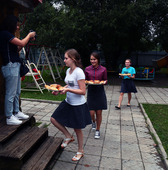 На сегодняшний день в Православном детском социально-реабилитационном центре «Покров» проживает 34 ребенка от 3 до 18 лет из разных регионов России, нуждающихся в доме, родительской заботе и любви