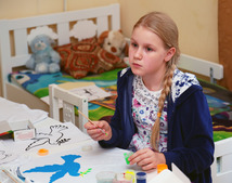 На сегодняшний день в Православном детском социально-реабилитационном центре «Покров» проживает 34 ребенка от 3 до 18 лет из разных регионов России, нуждающихся в доме, родительской заботе и любви.